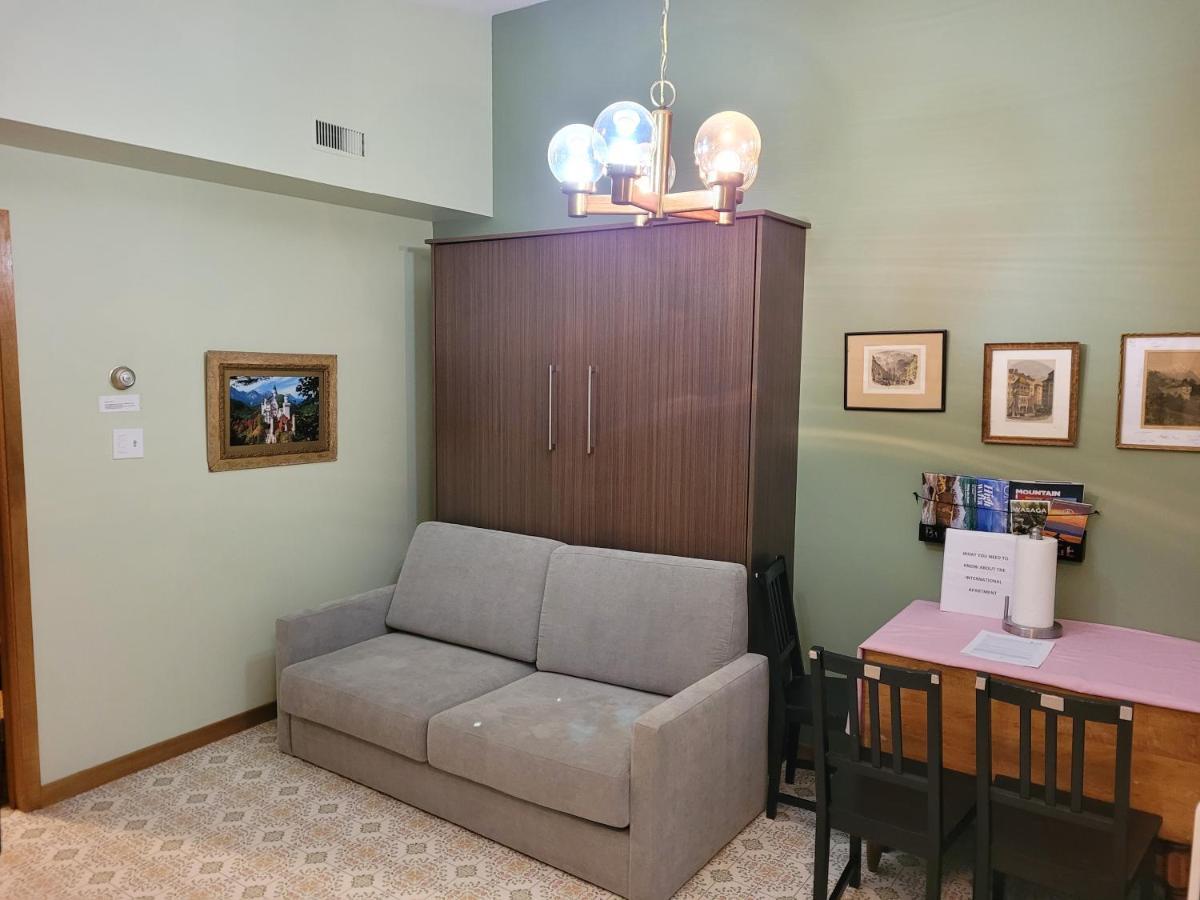 Bowering Lodge บลูเมาเทนส์ ภายนอก รูปภาพ